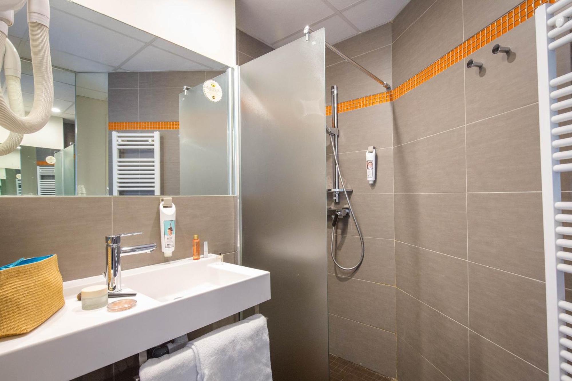 B&B Hotel Marseille Centre La Timone Екстериор снимка